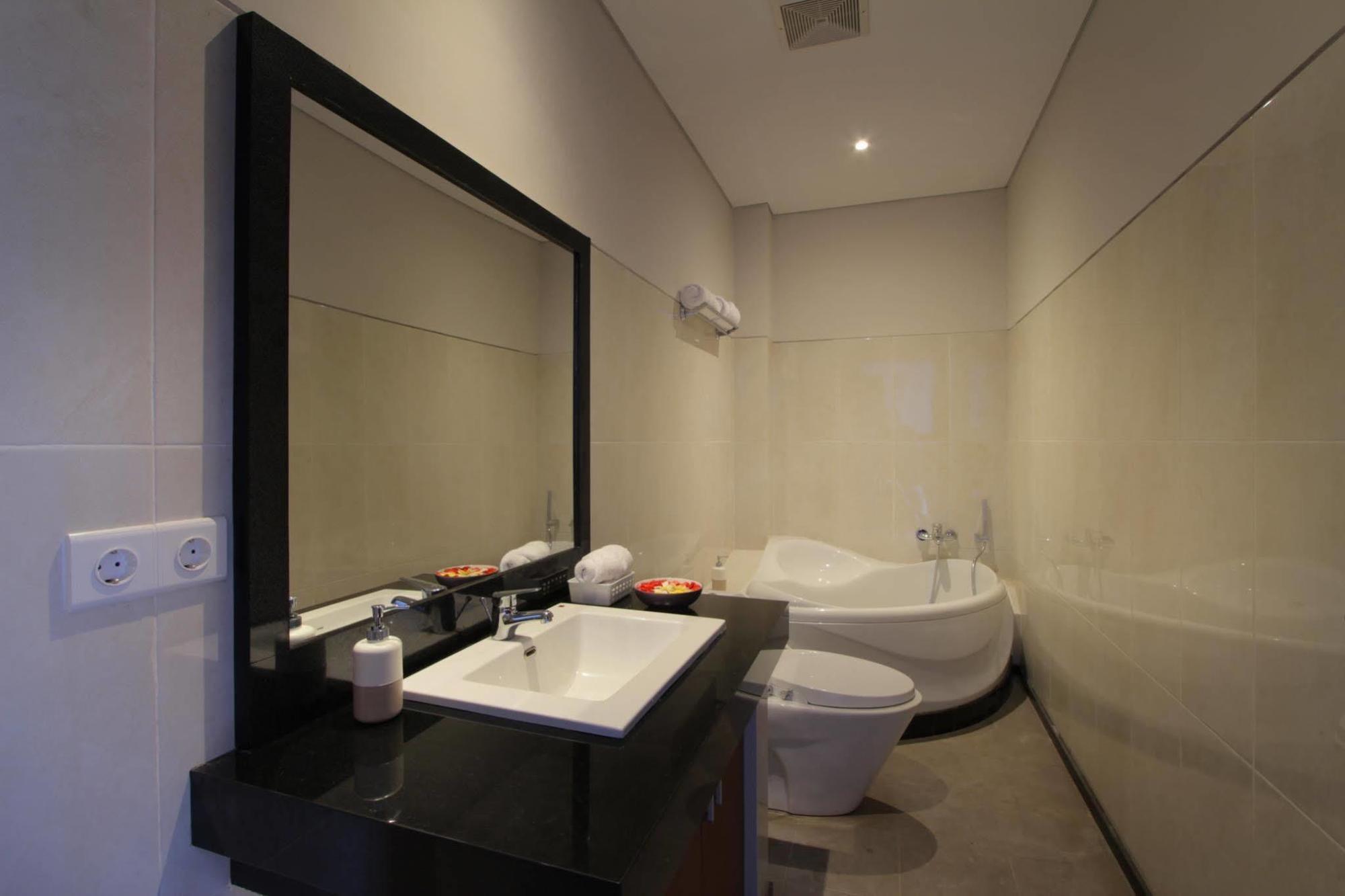 Sand Beach Luxury Living Kuta Lombok Eksteriør billede